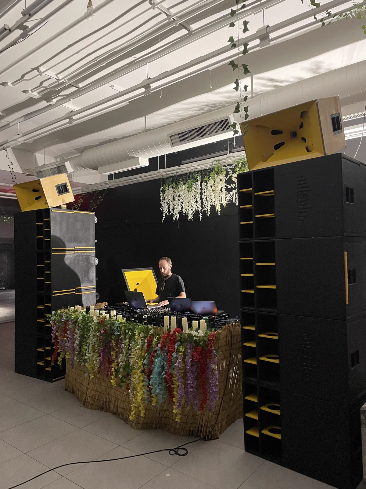 Sound Decisions system at Ritmo floral event